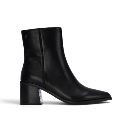 Stivaletti Tronchetti Donna a Punta con Tacco in Pelle Nera | Carmela 164133 BLACK Carmela 