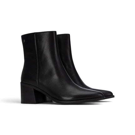 Stivaletti Tronchetti Donna a Punta con Tacco in Pelle Nera | Carmela 164133 BLACK Carmela 