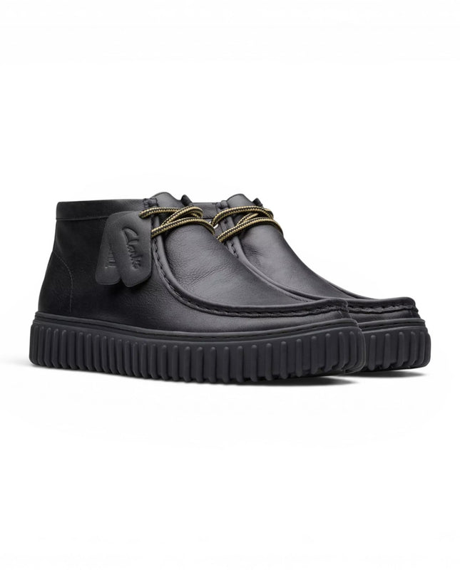 Stivaletti Stringati Wallabee Uomo in Pelle Nera | Clarks 26178264 Torhill Hi BLACK Clarks 