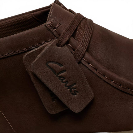 Stivaletti Stringati Wallabee Uomo in Pelle Nabuk Marrone | Clarks 26327242 Torhill Hi BROWN Clarks 