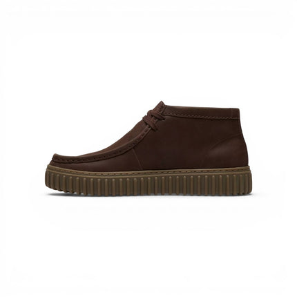 Stivaletti Stringati Wallabee Uomo in Pelle Nabuk Marrone | Clarks 26327242 Torhill Hi BROWN Clarks 