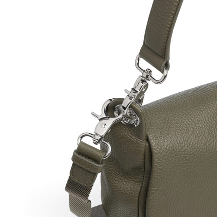 Borsa Donna con Patta e Tracolla in Pelle Verde | Mandarina Duck FZTA9 MELLOW LEATHER WINTER OLIVE Mandarina Duck 