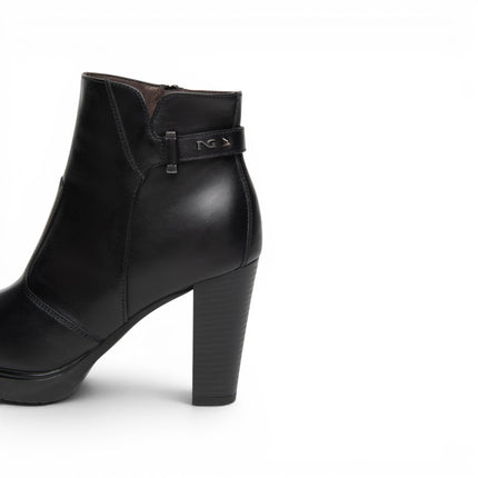 Stivaletti Tronchetti Donna con Tacco Alto e Plateau in PelleNera | NeroGiardini I617270D NERO 100 Nero Giardini 