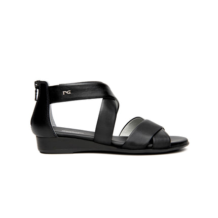 NeroGiardini Sandalo Basso Donna in Pelle Nera E615830D NERO 100 Nero Giardini 