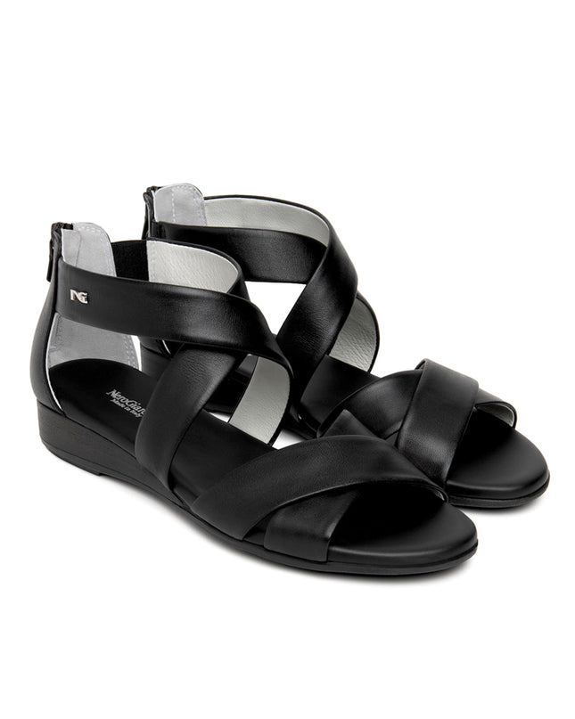 NeroGiardini Sandalo Basso Donna in Pelle Nera E615830D NERO 100 Nero Giardini 