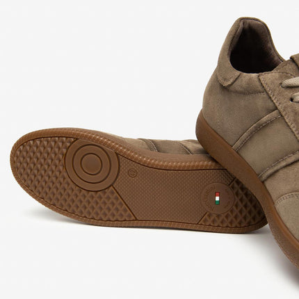 Nero Giardini Sneakers Bassa Uomo in Camoscio Fango - MARIO SPATARELLA