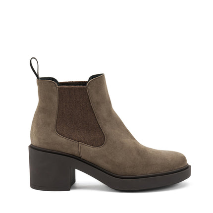Frau 80C3TORBA