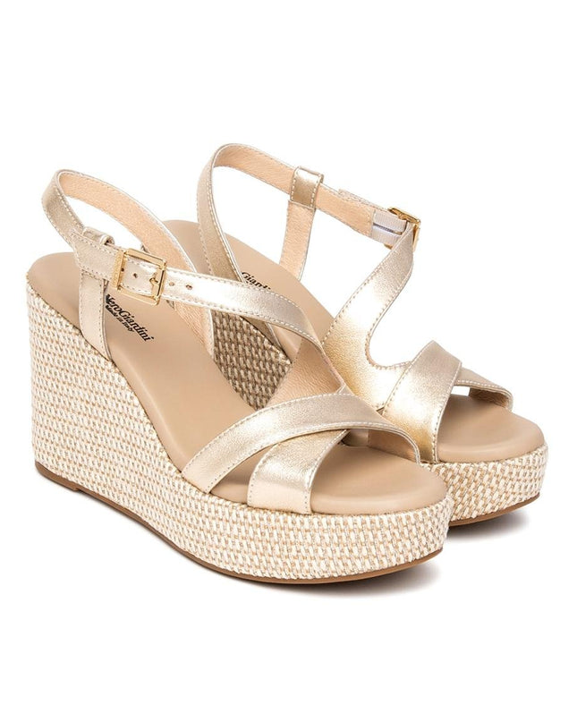 NeroGiardini Sandali Donna con Zeppa in Pelle Laminata Miele - MARIO SPATARELLA