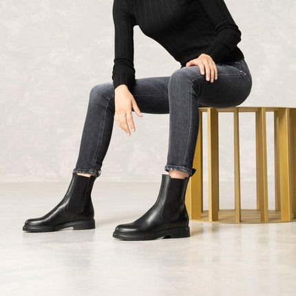 Nero Giardini Stivaletti Chelsea Donna in Pelle Nero - MARIO SPATARELLA