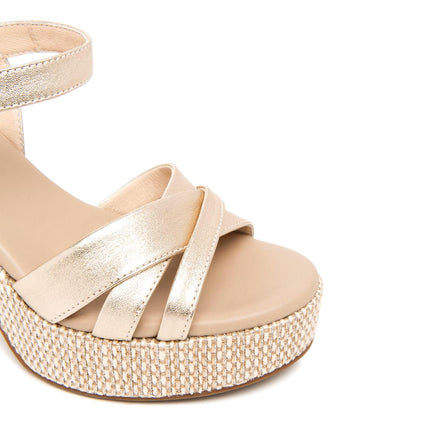 NeroGiardini Sandali Donna con Tacco e Plateau in Pelle Laminata Miele - MARIO SPATARELLA
