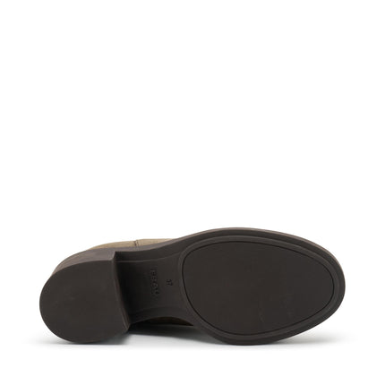 Frau 80C3TORBA