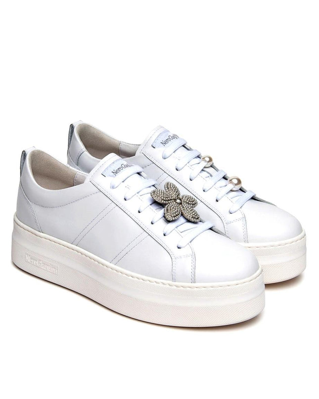 NeroGiardini Sneakers Platform Donna in Pelle Bianca con Charms - MARIO SPATARELLA