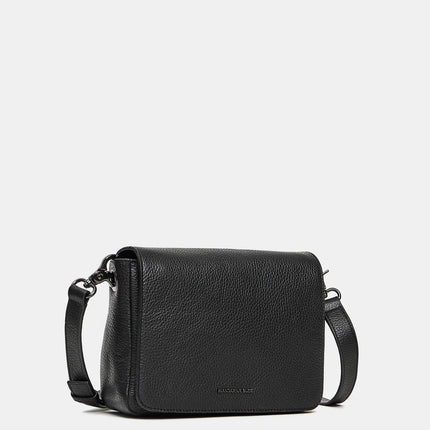 Mandarina Duck Borsa in Pelle Nero con Patta e Tracolla FZT69 MELLOW LEATHER BLACK Mandarina Duck 