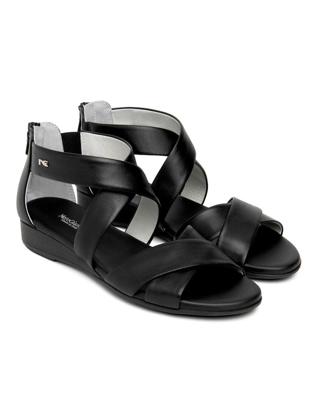 NeroGiardini Sandalo Basso Donna in Pelle Nera E615830D NERO 100 Nero Giardini 