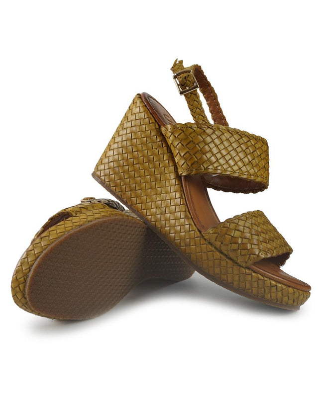 Vueva Sandali Zeppa Alta Donna in Pelle Intrecciata Giallo WD319R13M1 YELLOW Vueva 