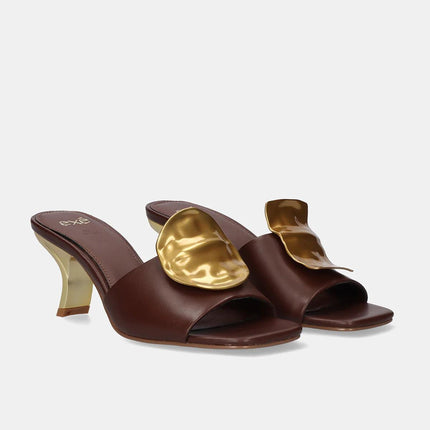 Exe Sandalo Donna Sabot con Tacco e Accessorio Asimmetrico NINA 212 BROWN GOLD Exe 