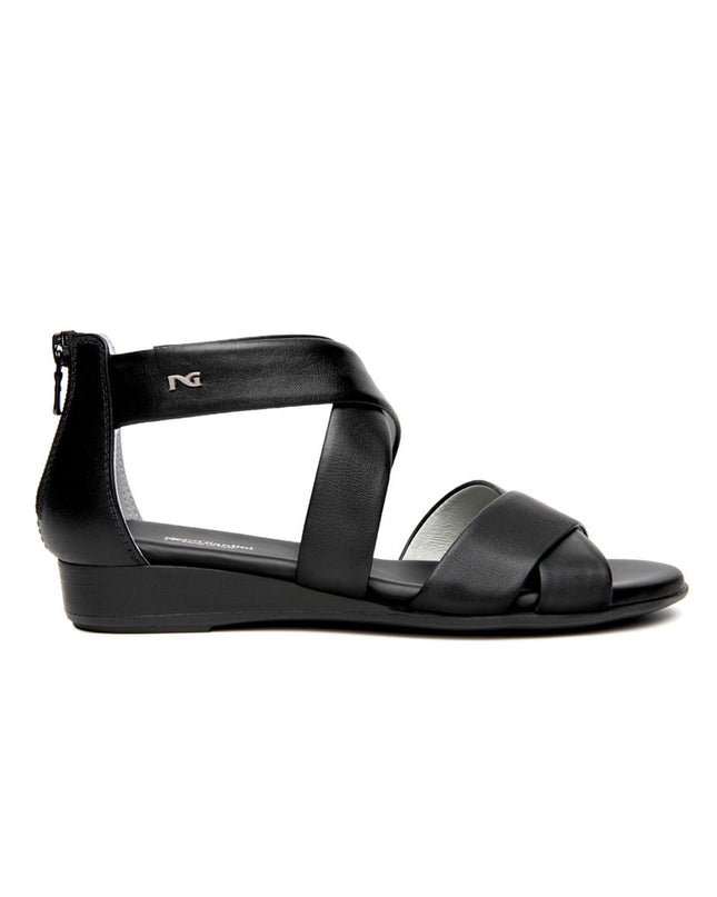 NeroGiardini Sandalo Basso Donna in Pelle Nera - MARIO SPATARELLA